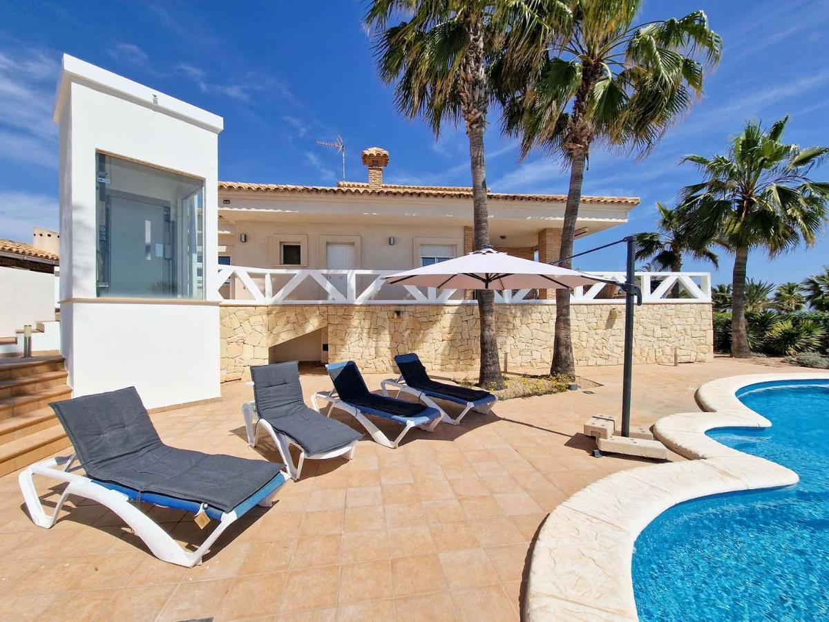 Frontline Beach Villa Playa Flamenca أوريويلا المظهر الخارجي الصورة