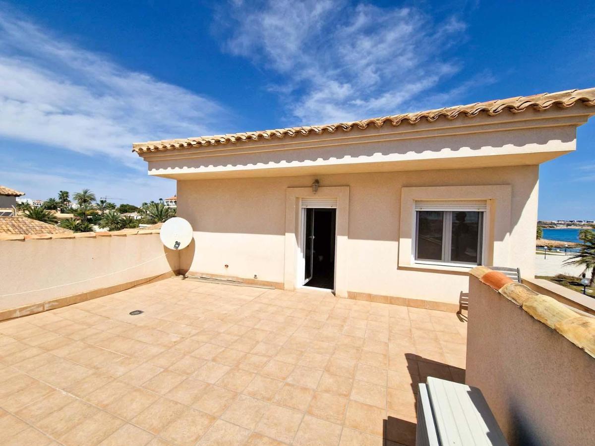 Frontline Beach Villa Playa Flamenca أوريويلا المظهر الخارجي الصورة