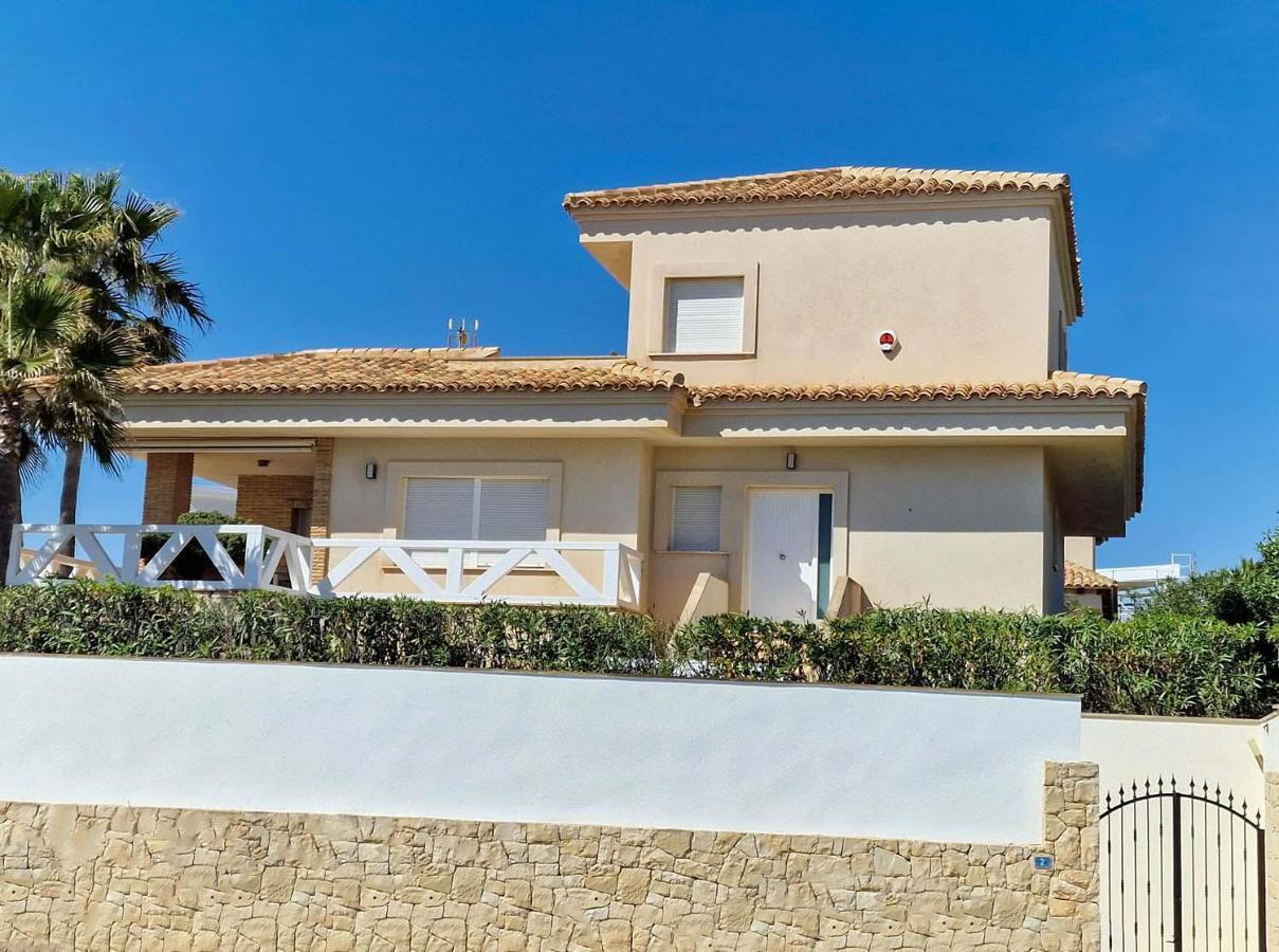 Frontline Beach Villa Playa Flamenca أوريويلا المظهر الخارجي الصورة