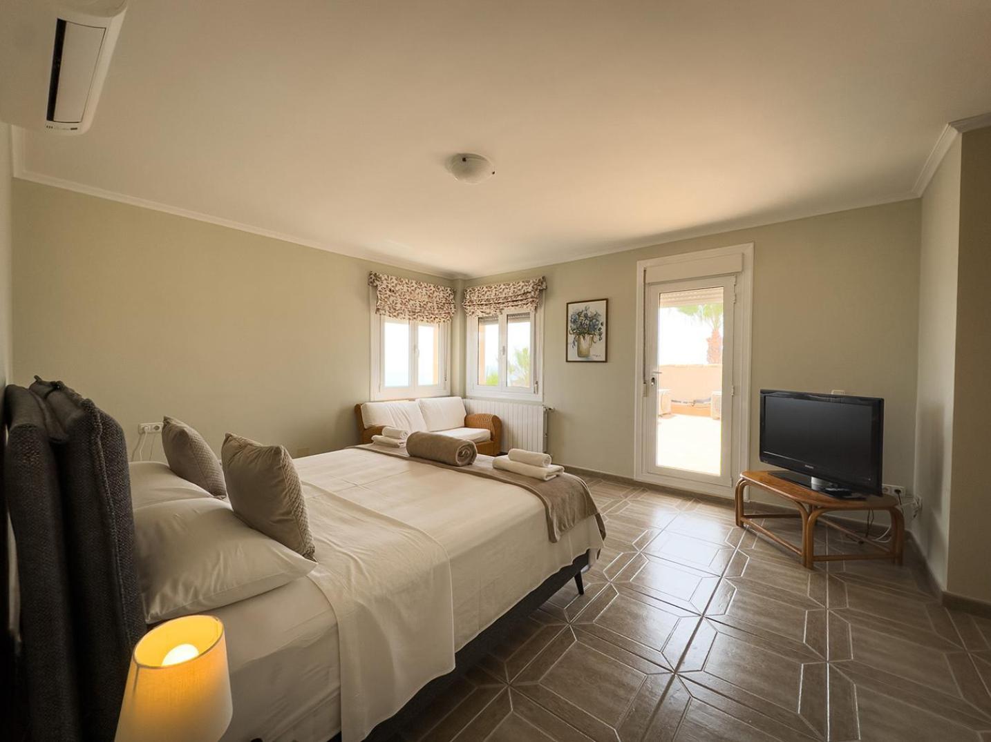 Frontline Beach Villa Playa Flamenca أوريويلا المظهر الخارجي الصورة