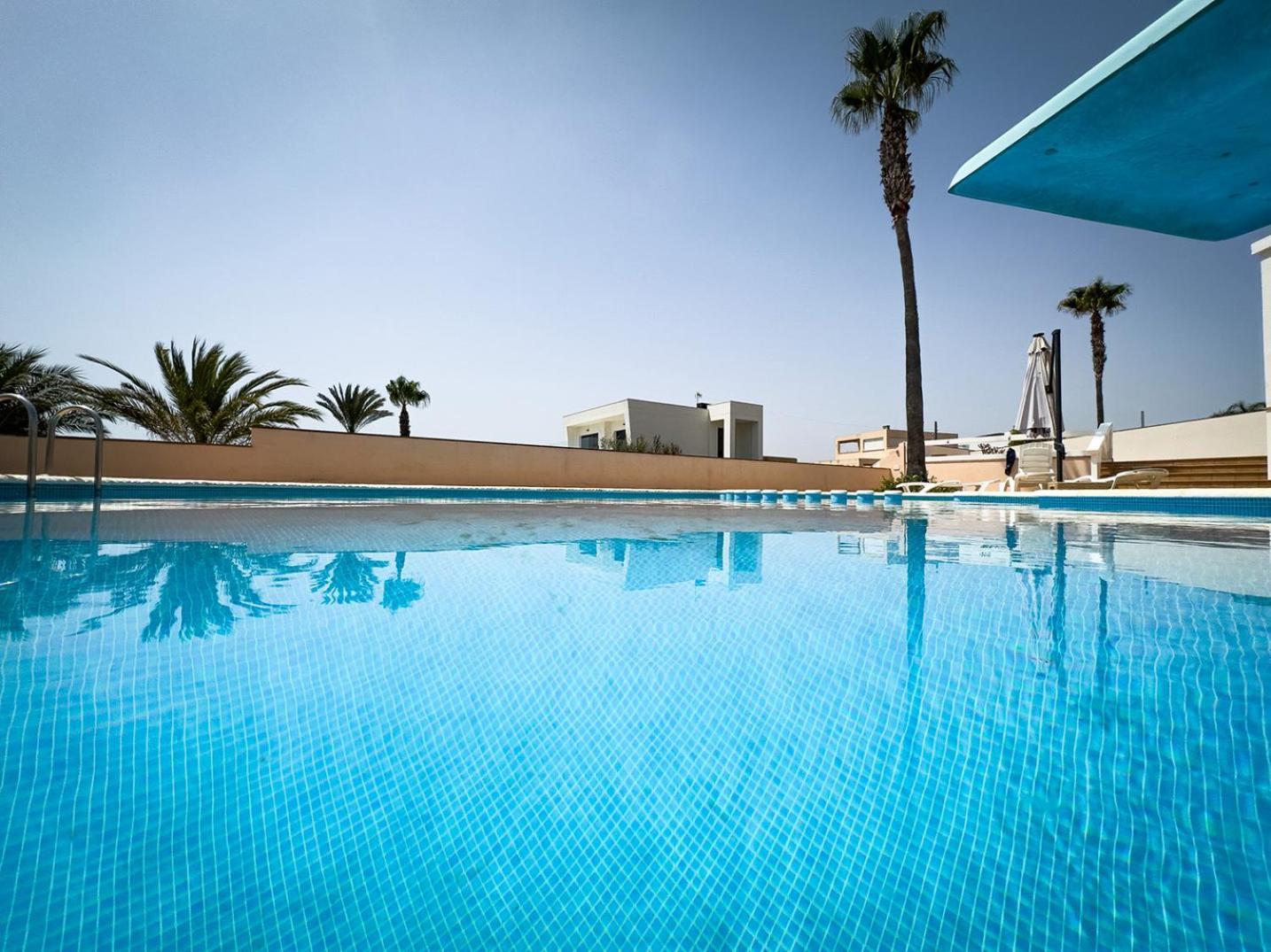 Frontline Beach Villa Playa Flamenca أوريويلا المظهر الخارجي الصورة